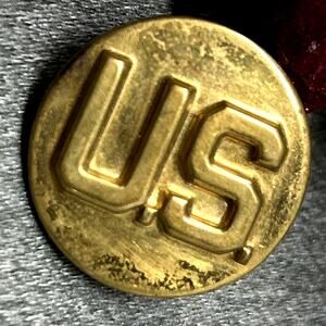 Vintage WWII U.S. Army Enlisted Collar Disc Insignia Pin Military Collectable